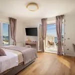 Luxury Seafront Castello With Heated Pool & * Rogoznica (Sibenik-Knin)