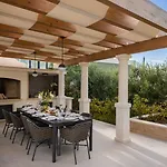 Luxury Seafront Castello With Heated Pool &