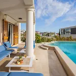 Luxury Seafront Castello With Heated Pool & *