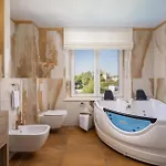 Villa Luxury Seafront Castello With Heated Pool & *