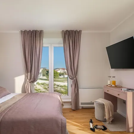 Seaside Luxury Villa Castello Rogoznica Heated Pool, Sauna, Gym & Jacuzzi