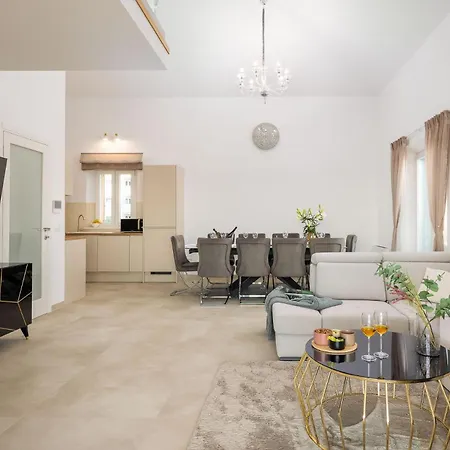 Seaside Luxury Villa Castello Rogoznica Heated Pool, Sauna, Gym & Jacuzzi Villa