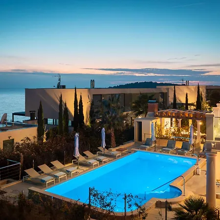 Seaside Luxury Villa Castello Rogoznica Heated Pool, Sauna, Gym & Jacuzzi * Rogoznica (Sibenik-Knin)