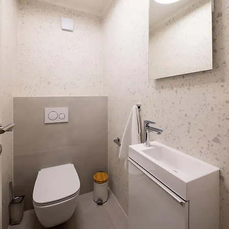 Seaside Luxury Castello Heated Pool, Sauna, Gym & Jacuzzi Villa