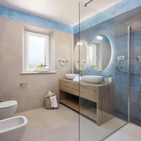 Seaside Luxury Castello Heated Pool, Sauna, Gym & Jacuzzi Villa *