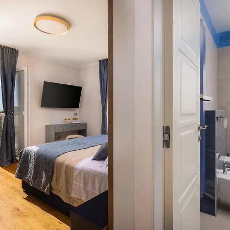 Seaside Luxury Castello Heated Pool, Sauna, Gym & Jacuzzi * Rogoznica (Sibenik-Knin)