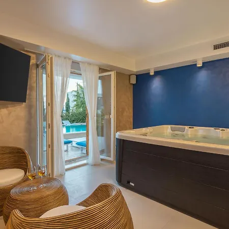 Seaside Luxury Castello Heated Pool, Sauna, Gym & Jacuzzi Villa Rogoznica (Sibenik-Knin)
