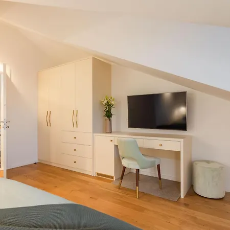 Seaside Luxury Castello Heated Pool, Sauna, Gym & Jacuzzi Villa Rogoznica (Sibenik-Knin)