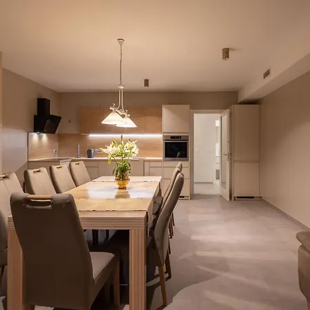 וילה Luxury Seafront Castello With Heated Pool & רוגוזניצה
