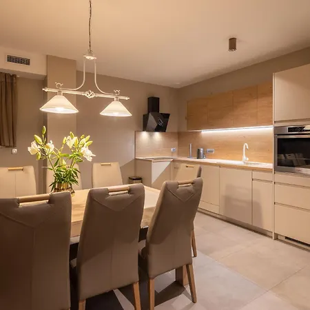 Seaside Luxury Castello Heated Pool, Sauna, Gym & Jacuzzi Villa