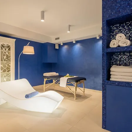 וילה Luxury Seafront Castello With Heated Pool & רוגוזניצה