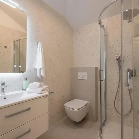 Seaside Luxury Castello Heated Pool, Sauna, Gym & Jacuzzi Villa