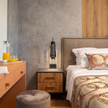 Seaside Luxury Castello Heated Pool, Sauna, Gym & Jacuzzi Villa *