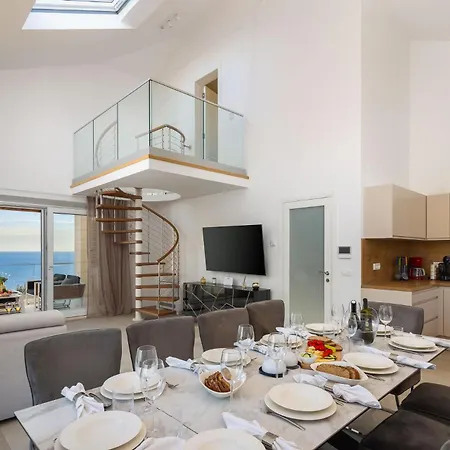 Luxury Seafront Castello With Heated Pool & רוגוזניצה