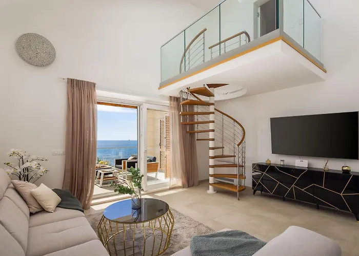 Seaside Luxury Castello Heated Pool, Sauna, Gym & Jacuzzi 빌라 *