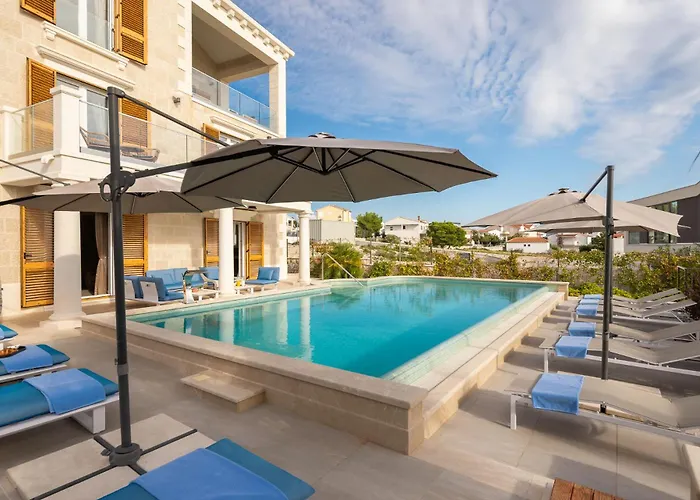 Seaside Luxury Castello Heated Pool, Sauna, Gym & Jacuzzi Vila *