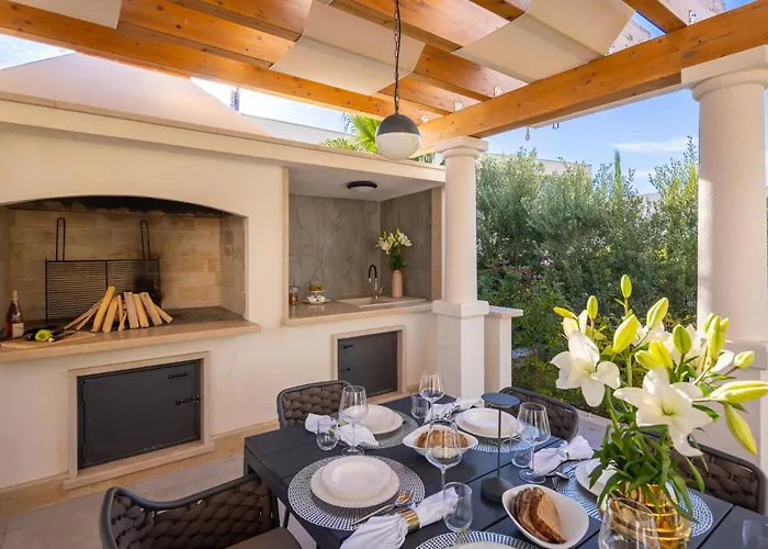 Vila Seaside Luxury Castello Heated Pool, Sauna, Gym & Jacuzzi