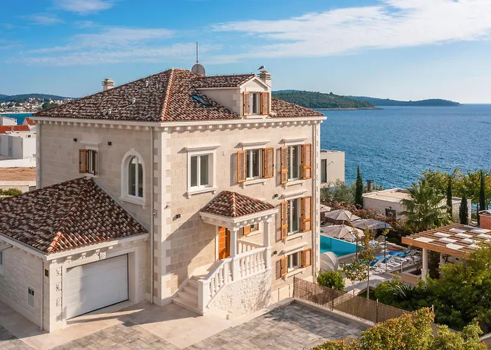 빌라 Seaside Luxury Castello Heated Pool, Sauna, Gym & Jacuzzi