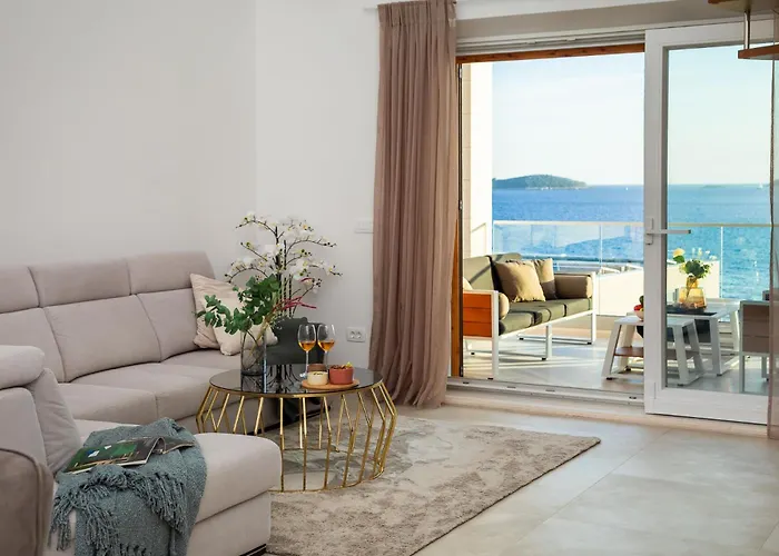 Seaside Luxury Castello Heated Pool, Sauna, Gym & Jacuzzi 빌라 *