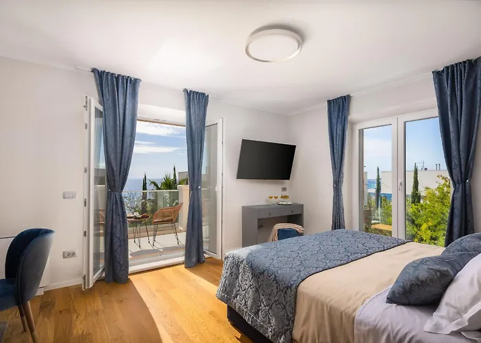 Seaside Luxury Castello Heated Pool, Sauna, Gym & Jacuzzi Rogoznica (Sibenik-Knin)