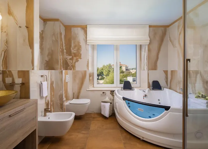 Vila Seaside Luxury Castello Heated Pool, Sauna, Gym & Jacuzzi *