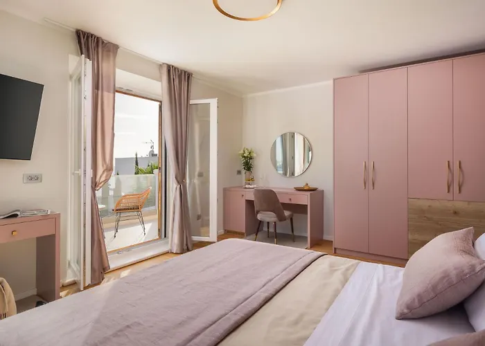 Seaside Luxury Castello Heated Pool, Sauna, Gym & Jacuzzi Rogoznica (Sibenik-Knin)