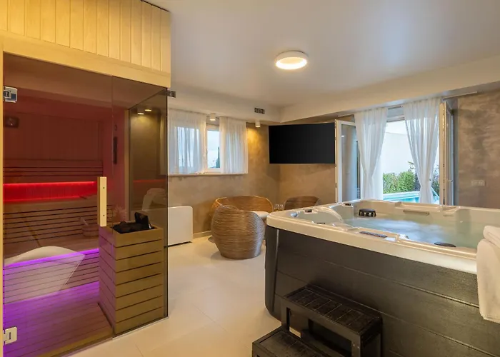 Seaside Luxury Castello Heated Pool, Sauna, Gym & Jacuzzi Vila *