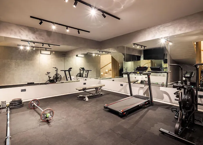 Seaside Luxury Castello Heated Pool, Sauna, Gym & Jacuzzi