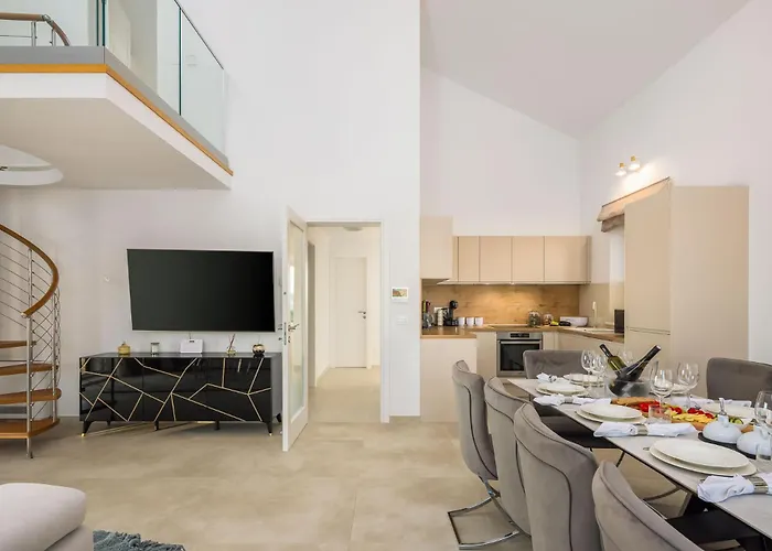 Vila Seaside Luxury Castello Heated Pool, Sauna, Gym & Jacuzzi *